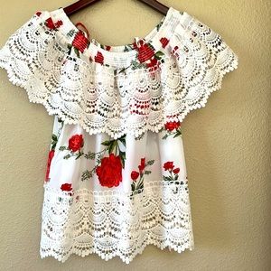 Women small (3-5) no boundaries top white with red flowers.🌺 20”L-14”pit to pit